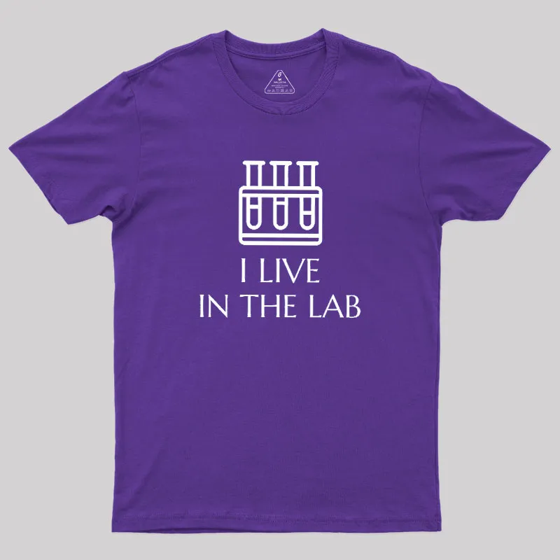 I Live In The Lab Geek T-Shirt - Image 6