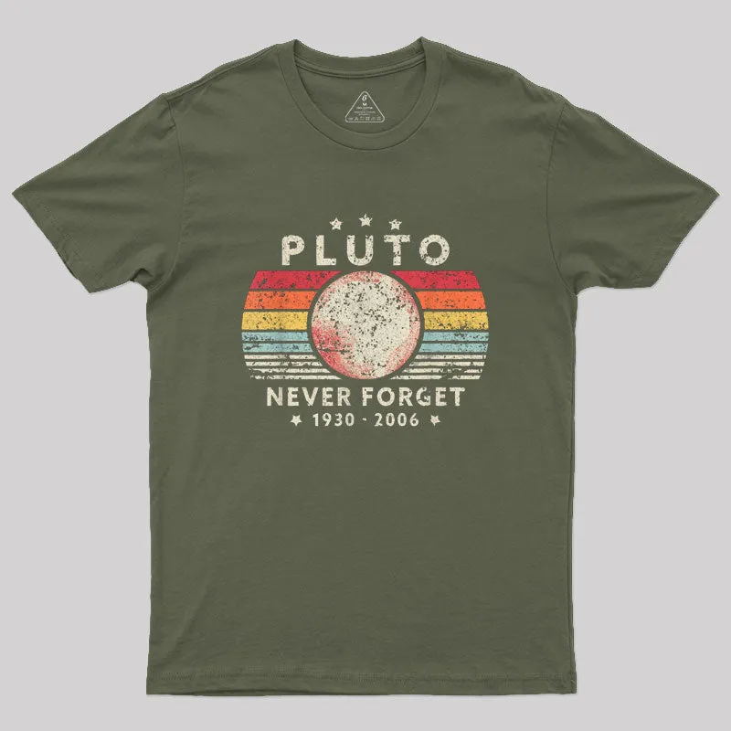Never Forget Pluto Retro Style Geek T-Shirt - Image 3