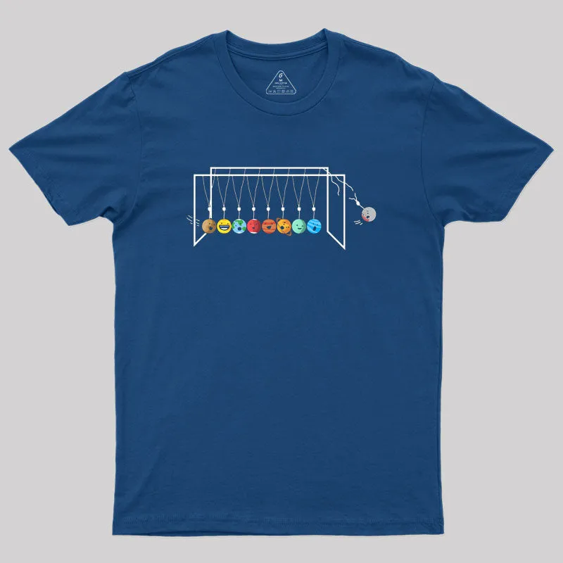 Astrophysicis Planets Newtons Cradle Geek T-Shirt - Image 2