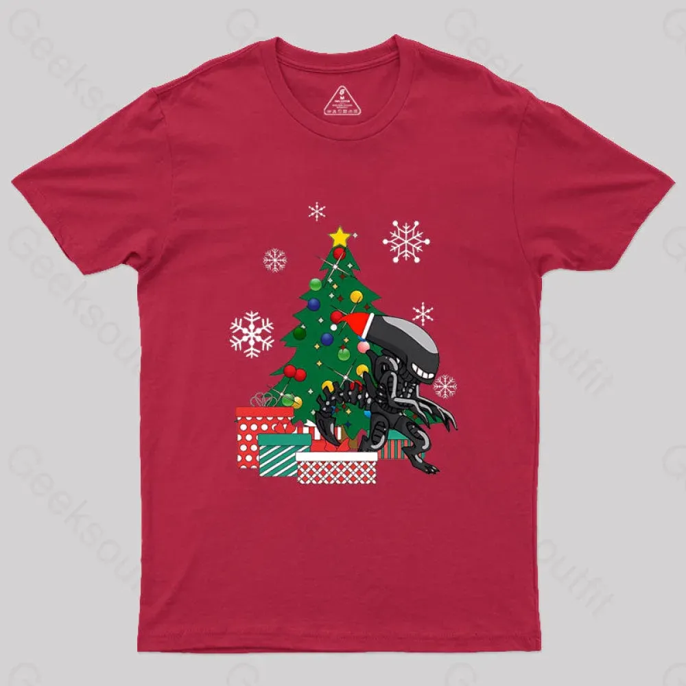 Alien Xenomorph Around The Christmas Geek T-Shirt