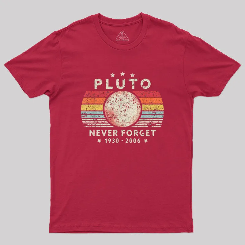 Never Forget Pluto Retro Style Geek T-Shirt - Image 4