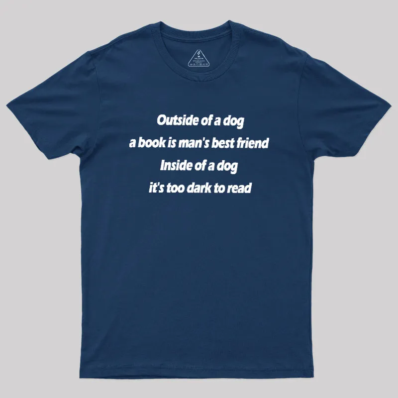 Alternative view of Its Too Dark To Read Geek T-Shirt