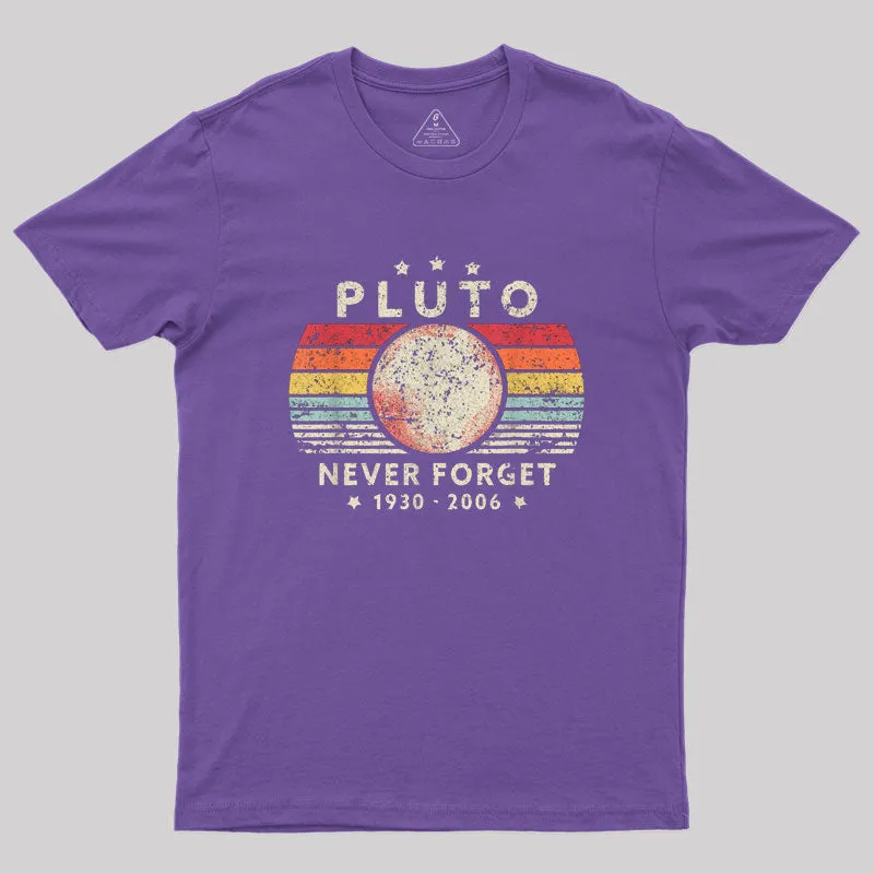 Never Forget Pluto Retro Style Geek T-Shirt - Image 5