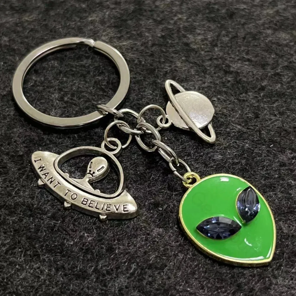 I Want to Believe Alien Space Exploration Keychain - Image 3