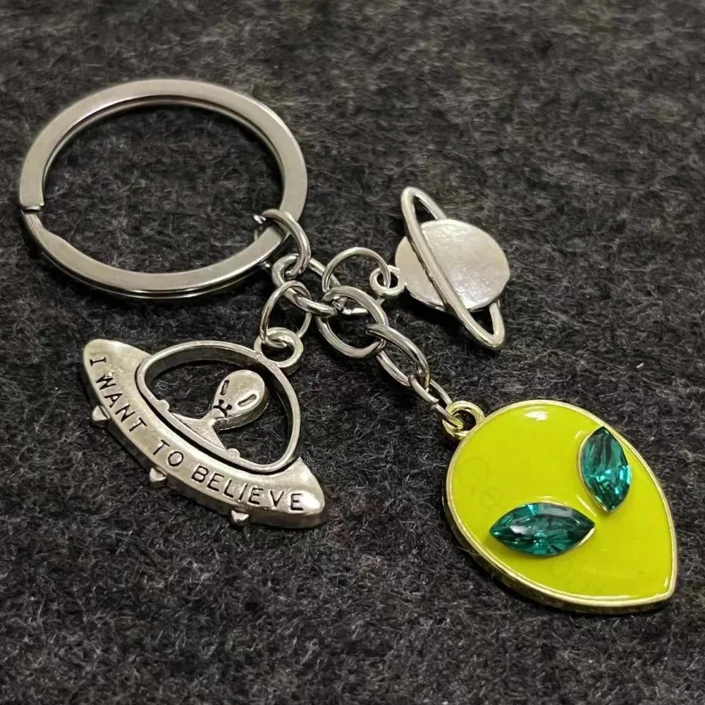 I Want to Believe Alien Space Exploration Keychain - Image 4